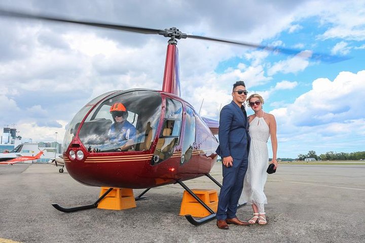Tour privé : vol en hélicoptère romantique au-dessus de Toronto