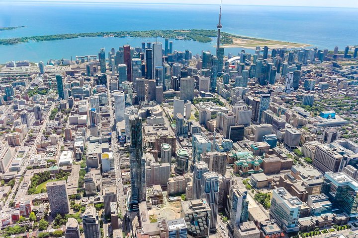 14-minütiger Hubschrauberrundflug über Toronto