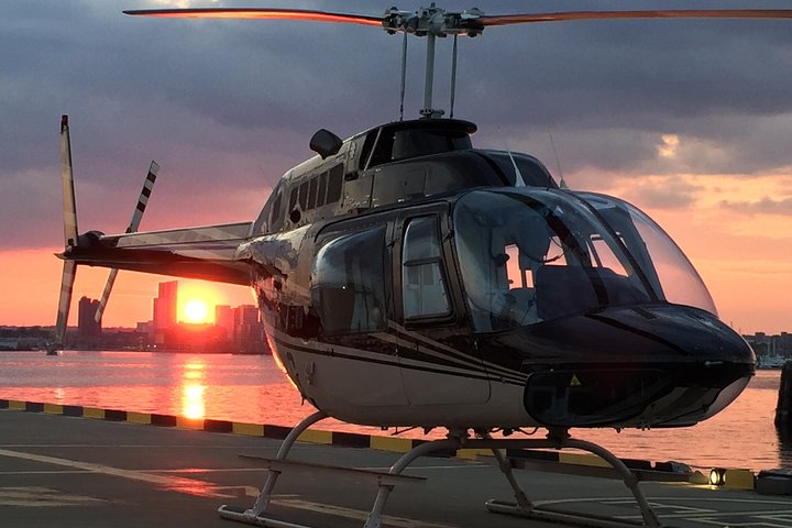 Platinum Package &#8211; Helicopter Tour with Dinner at Ruth&#8217;s Chris or Capital Grille