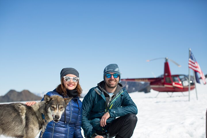 Excursión en helicóptero al glaciar en trineo de perros + aterrizaje en el glaciar inferior &#8211; ZONA DE ANCLAJE