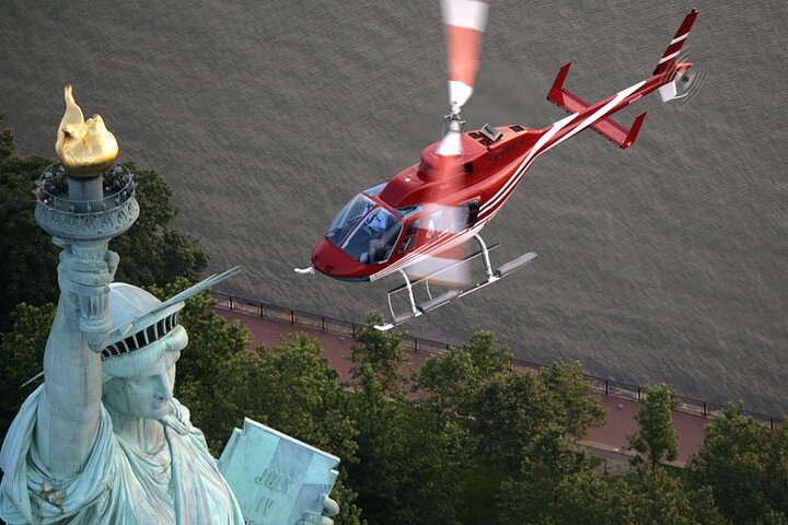Recorrido turístico por la ciudad de Nueva York en helicóptero