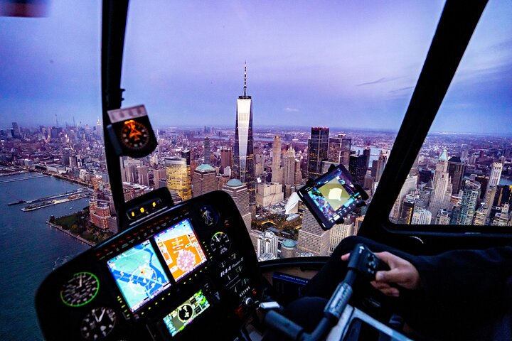 Recorrido en helicóptero privado por la ciudad de Nueva York con brindis con champán