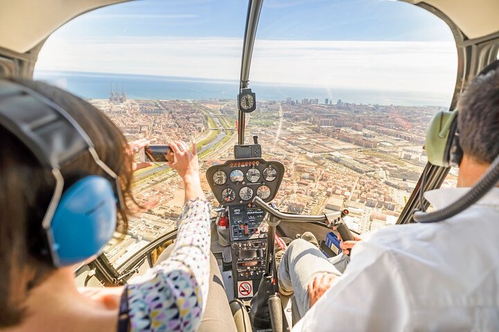 Hubschrauberrundflug an der Küste von Barcelona