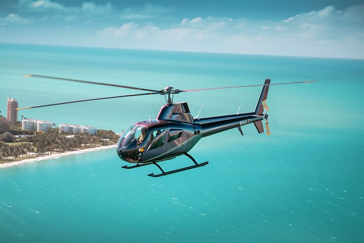 Giro in elicottero privato di 20 minuti nel sud di Miami e nel centro cittadino