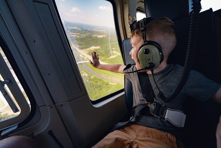 Szenische Helikopter-Abenteuertour zu Chimney Rock