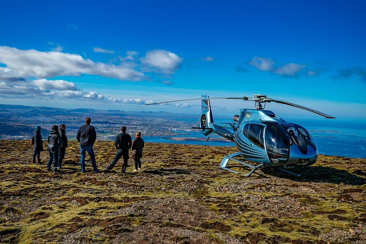 Tour in elicottero in montagna con atterraggio sulla cima della montagna da Reykjavik