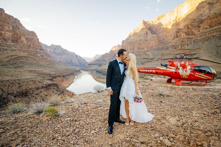 Cerimonia di nozze in elicottero: il Grand Canyon