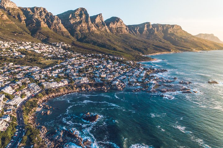 Hubschrauberrundflug über zwei Ozeane in Kapstadt