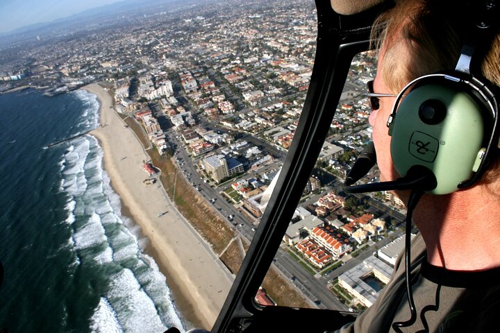 Hyper Helicopter Tour in Los Angeles Taking Off from Beach City