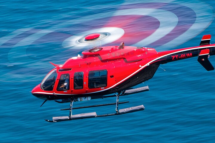 Drei-Buchten-Hubschrauber auf der Kap-Halbinsel mit Weinprobe, Picknick- und Mittagstour