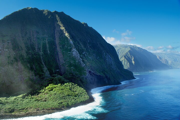 Privater Hubschrauberausflug zu den Moloka&#8217;i Sea Cliffs von Lana&#8217;i