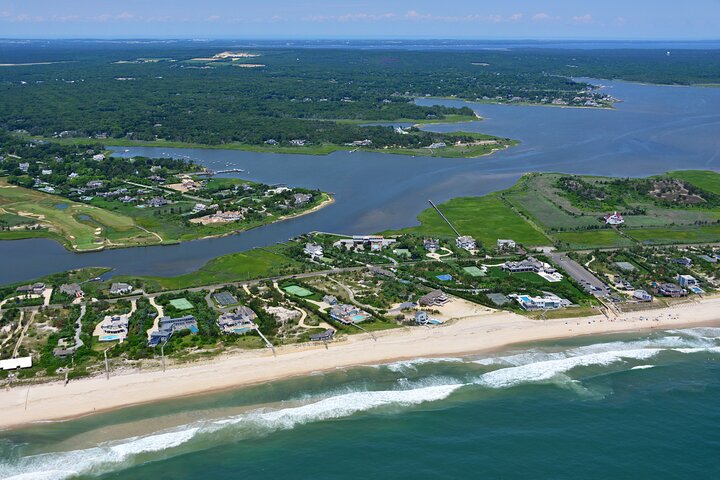 Hamptons Insider Tour with Private Helicopter from Manhattan